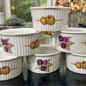 Set of 6 Royal Worcester porcelain ramekins
